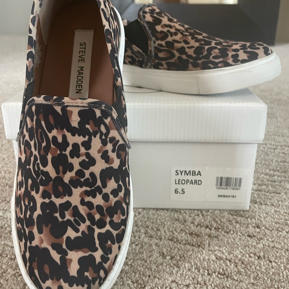 Steve Madden Leopard slip on 6.5